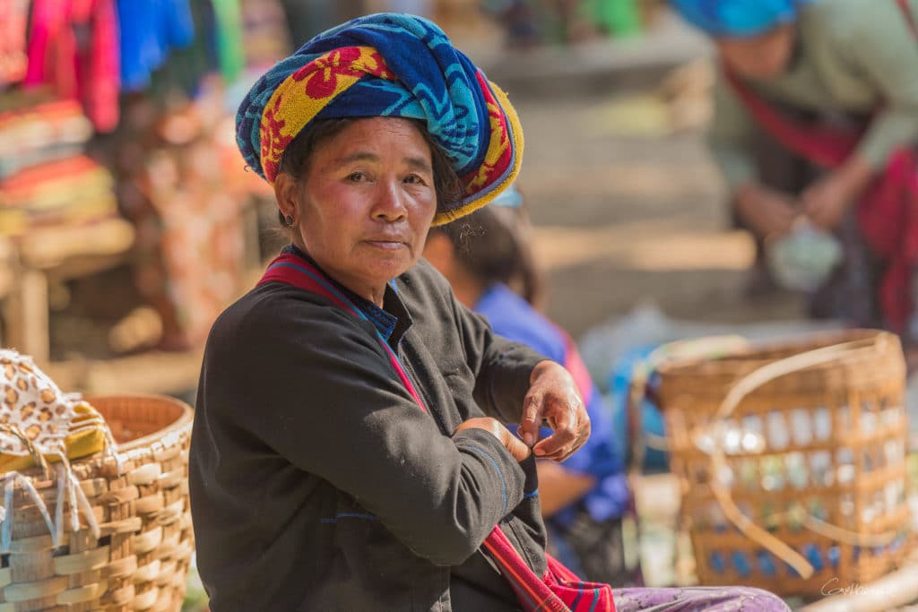 marché de Mine Tauk au bord de Inle