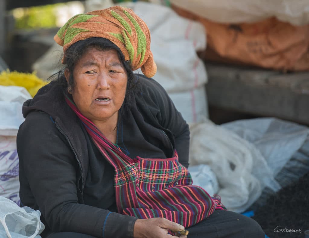 marché de Mine Tauk au bord de Inle