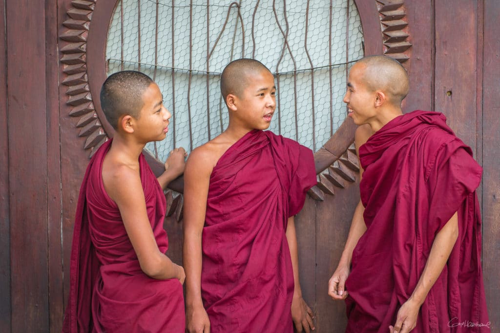 Moines de Shwe Yan Pyay monastery (région lac inle)